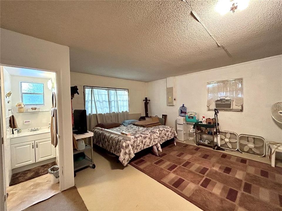 For Sale: $259,900 (2 beds, 2 baths, 1392 Square Feet)