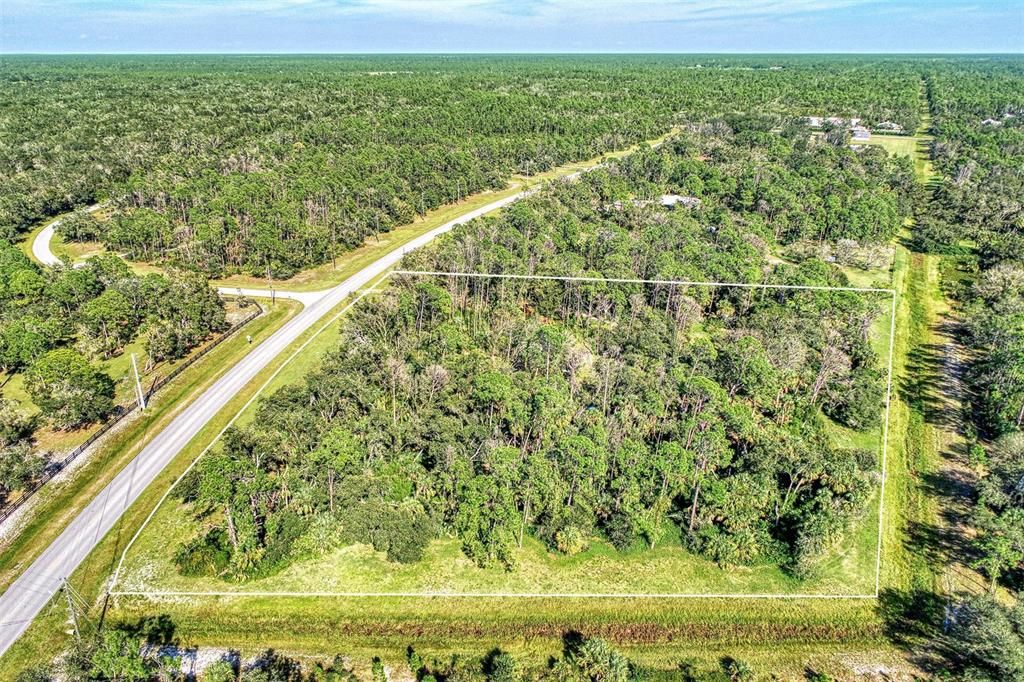 На продажу: $599,000 (4.58 acres)