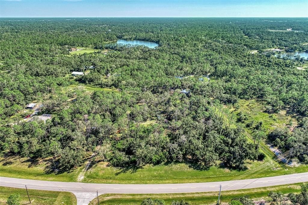 На продажу: $599,000 (4.58 acres)