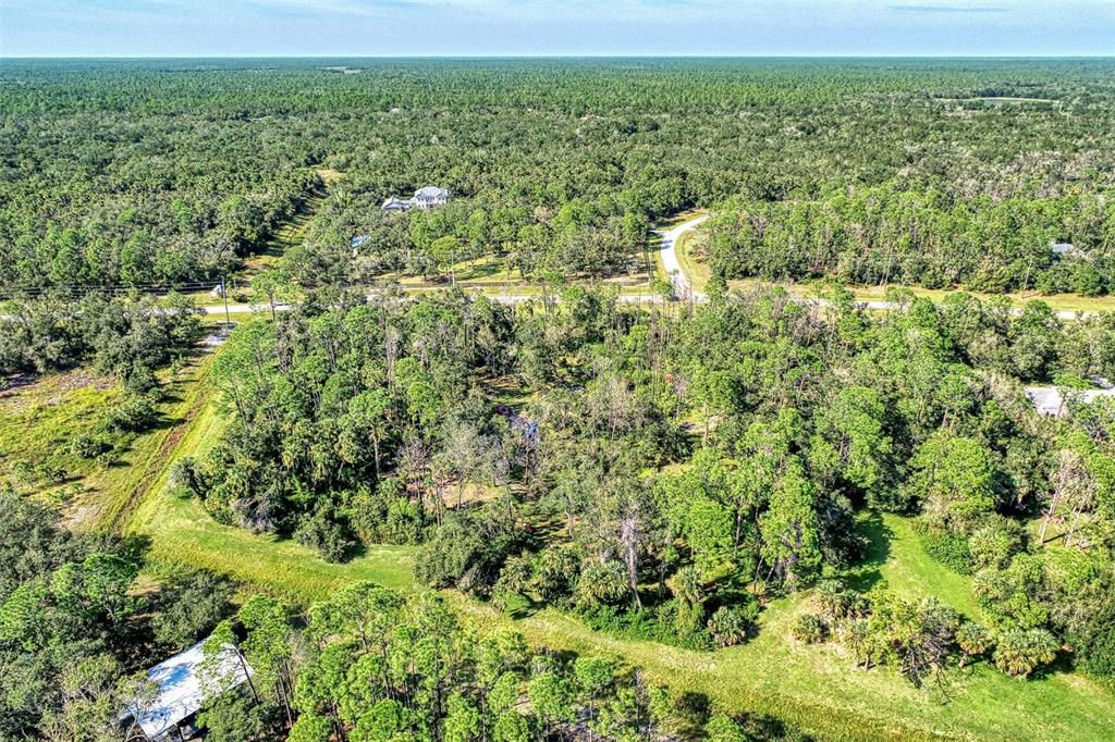 На продажу: $599,000 (4.58 acres)