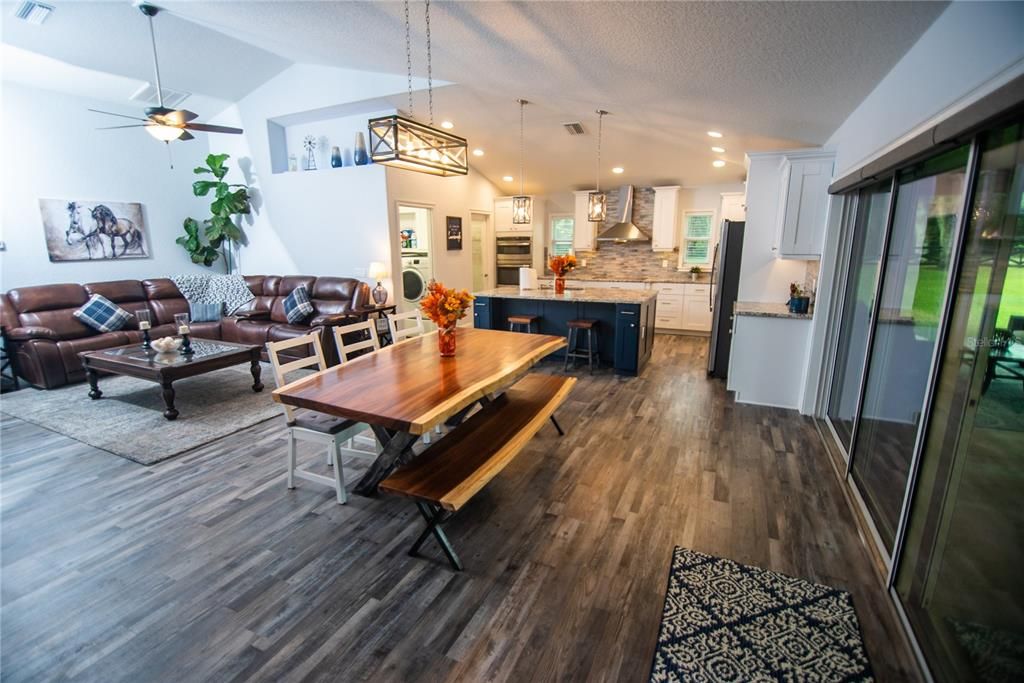 Recently Sold: $1,425,000 (3 beds, 2 baths, 1912 Square Feet)