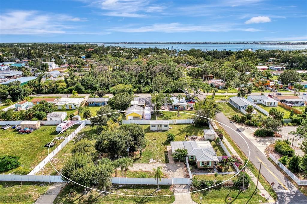 Active With Contract: $899,900 (2 beds, 2 baths, 1080 Square Feet)