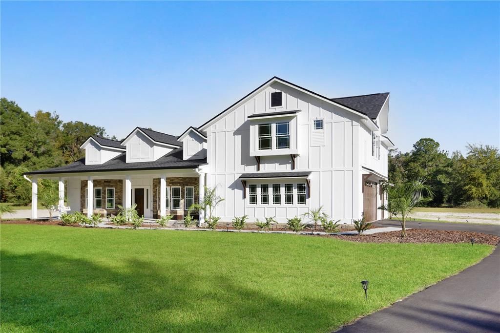 Recently Sold: $996,000 (4 beds, 4 baths, 3402 Square Feet)