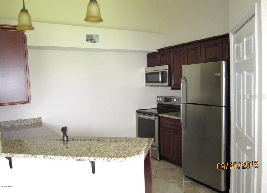 For Sale: $255,000 (2 beds, 2 baths, 1002 Square Feet)