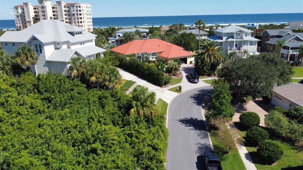 Под контрактом: $590,000 (0.20 acres)