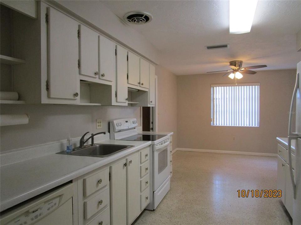 Recently Rented: $1,800 (2 beds, 2 baths, 1274 Square Feet)