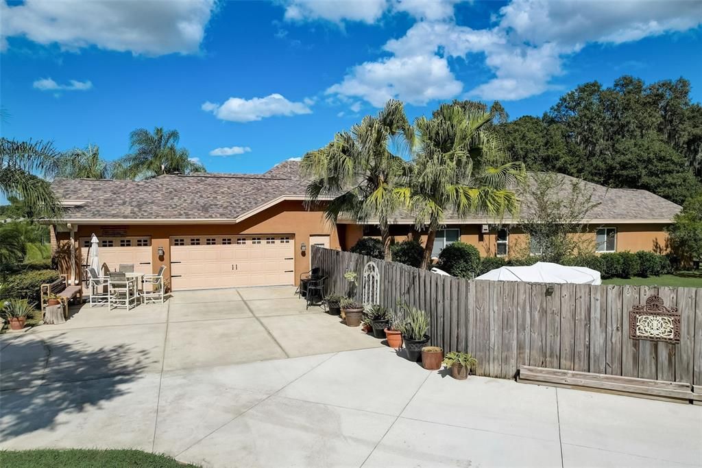 Recently Sold: $800,000 (4 beds, 3 baths, 3610 Square Feet)