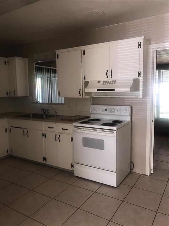 Vendido Recientemente: $157,000 (3 camas, 2 baños, 1128 Pies cuadrados)