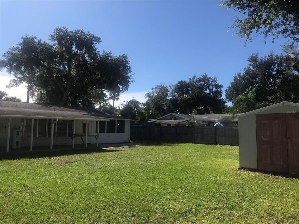 Recently Sold: $157,000 (3 beds, 2 baths, 1128 Square Feet)