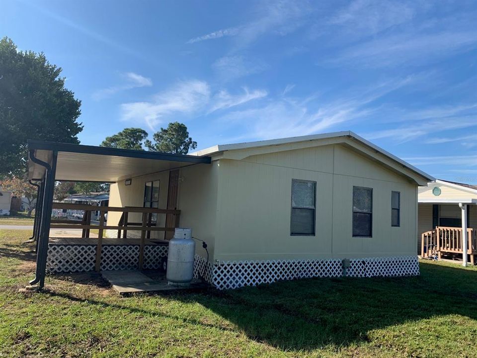 Recently Sold: $89,900 (3 beds, 2 baths, 932 Square Feet)