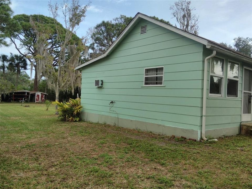 Recently Sold: $79,900 (2 beds, 1 baths, 610 Square Feet)
