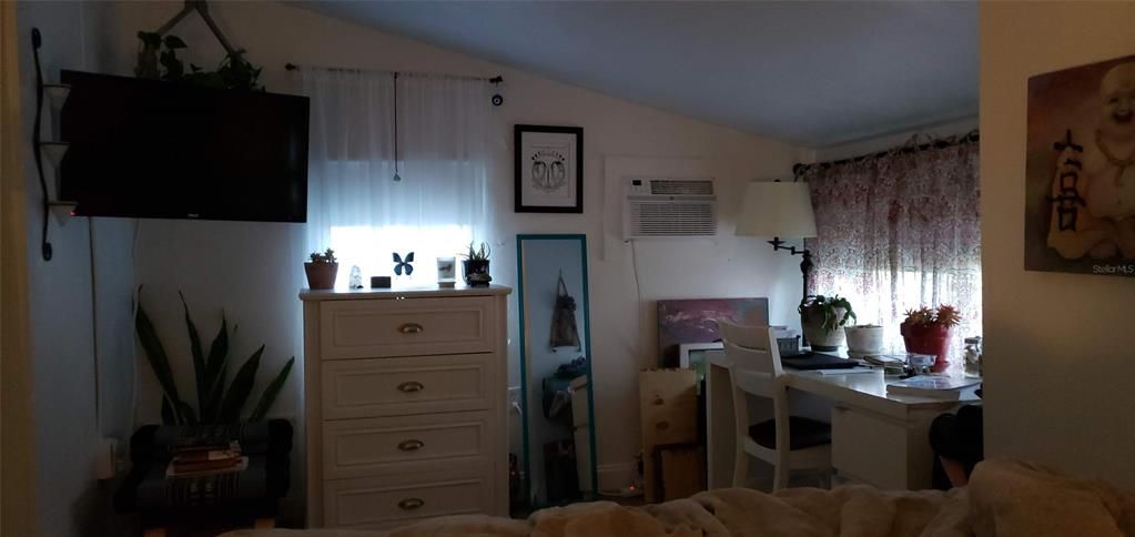 Recently Rented: $950 (1 beds, 1 baths, 1000 Square Feet)