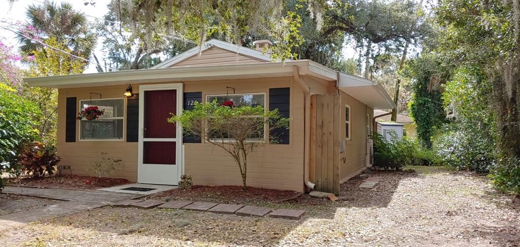 Welcome to your charming bungalow!