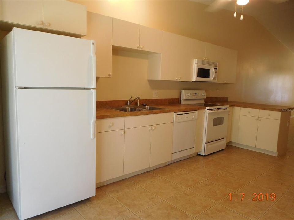 Recently Rented: $1,000 (2 beds, 2 baths, 1058 Square Feet)