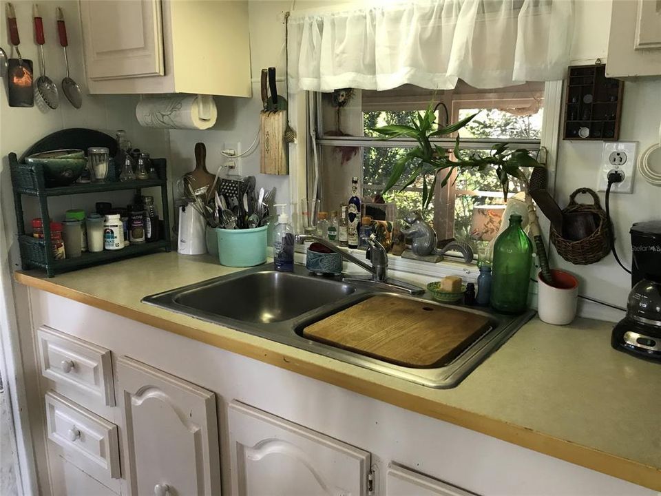 Vendido Recientemente: $68,900 (2 camas, 1 baños, 914 Pies cuadrados)