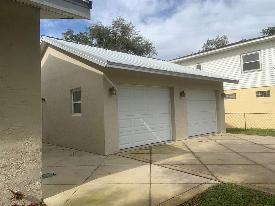 Recently Rented: $1,700 (4 beds, 2 baths, 1528 Square Feet)