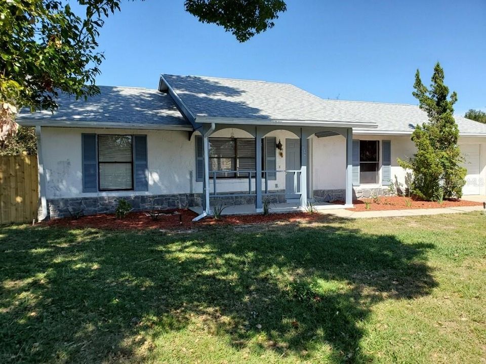 Recently Sold: $159,900 (2 beds, 3 baths, 1008 Square Feet)
