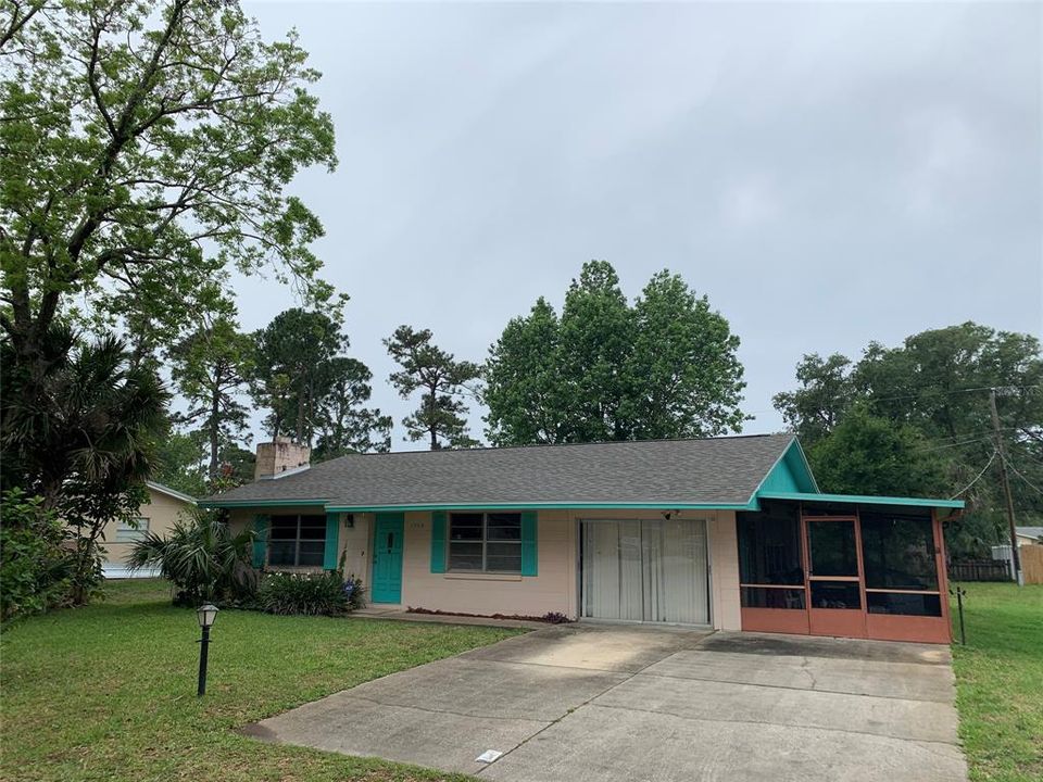 Recently Sold: $137,000 (2 beds, 1 baths, 1250 Square Feet)