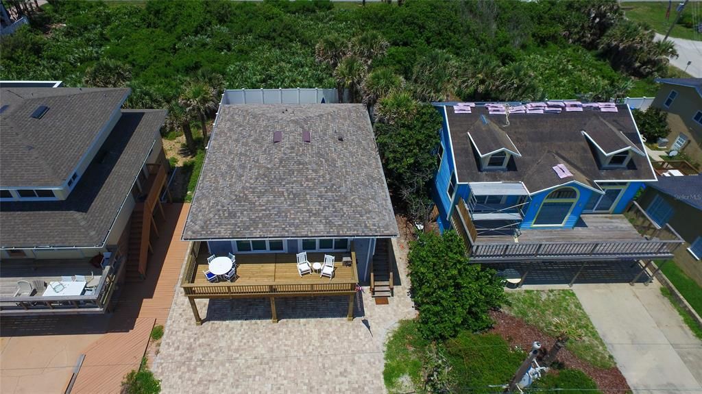 Vendido Recientemente: $1,395,000 (5 camas, 4 baños, 2400 Pies cuadrados)