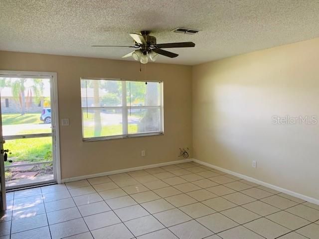 Recently Rented: $900 (2 beds, 1 baths, 825 Square Feet)