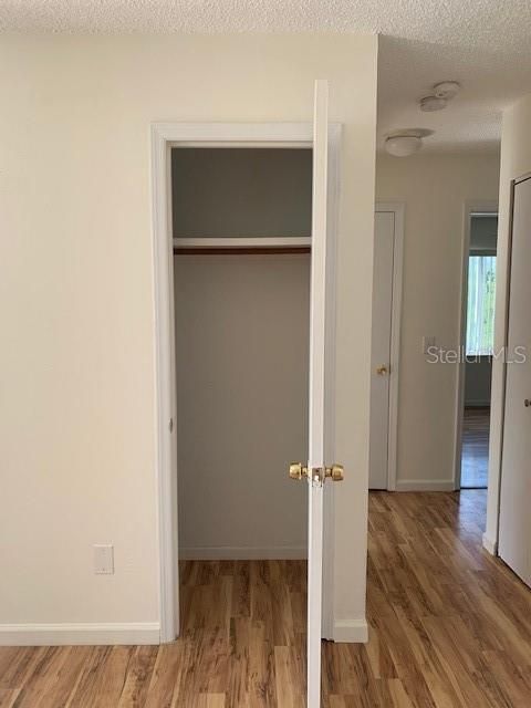 Recently Rented: $975 (2 beds, 1 baths, 800 Square Feet)