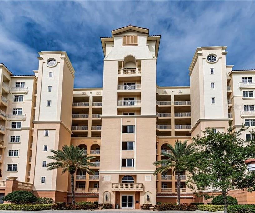 最近售出: $549,000 (2 贝兹, 2 浴室, 2110 平方英尺)