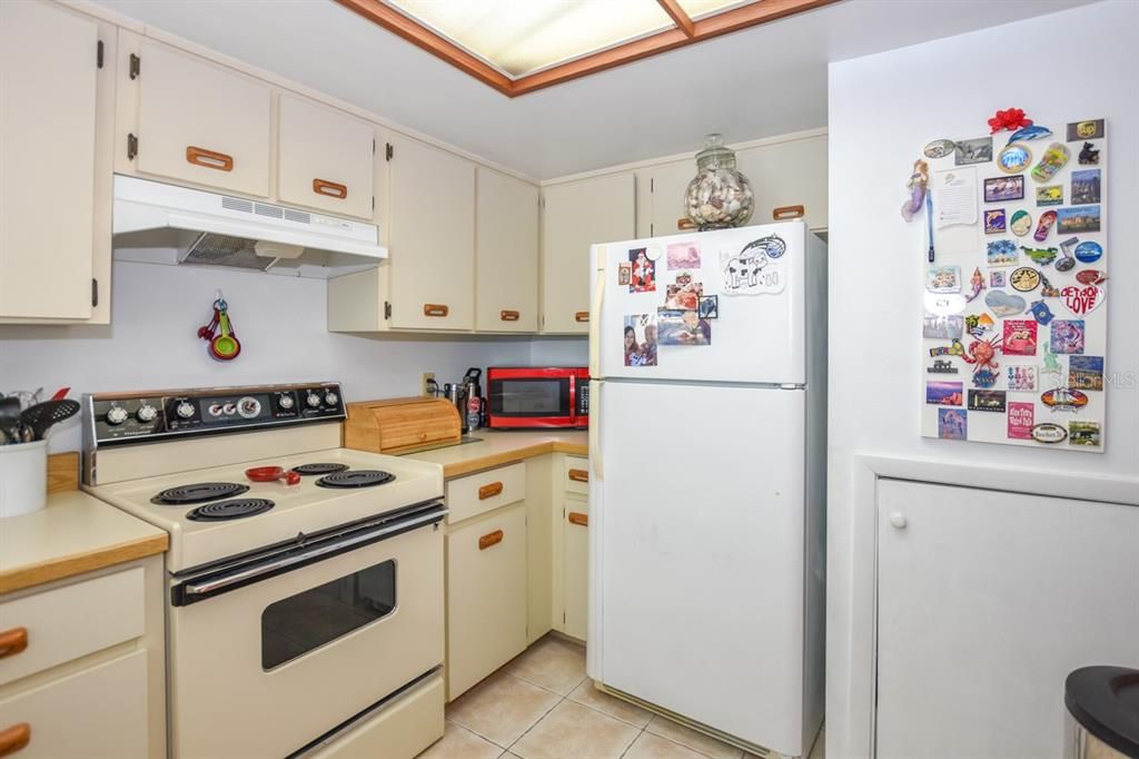 Vendido Recientemente: $157,500 (1 camas, 1 baños, 891 Pies cuadrados)