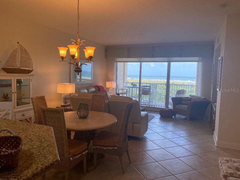 Recently Sold: $650,000 (3 beds, 2 baths, 1750 Square Feet)