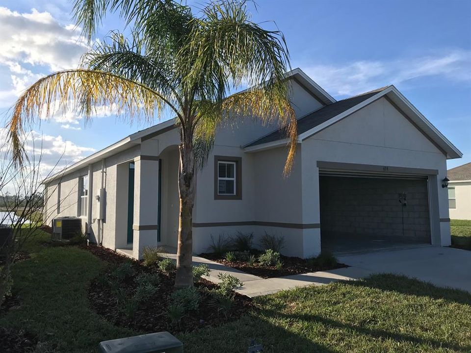 Recently Rented: $1,700 (3 beds, 2 baths, 1504 Square Feet)