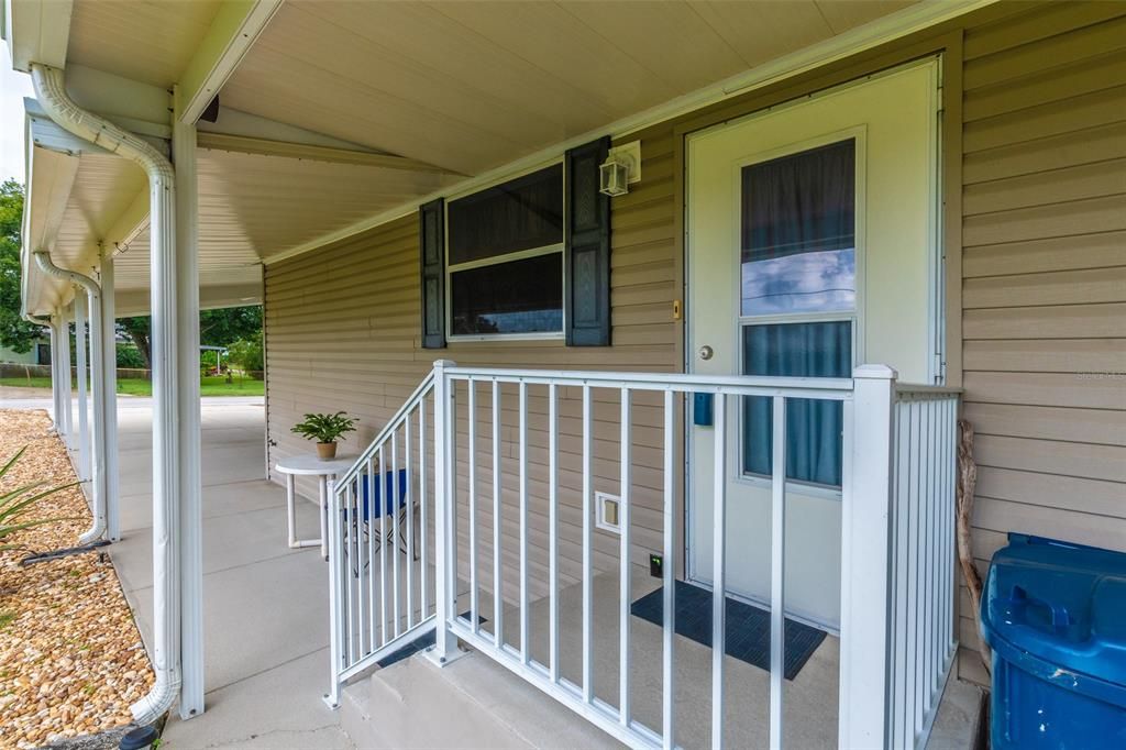 Recently Sold: $149,900 (2 beds, 2 baths, 1197 Square Feet)
