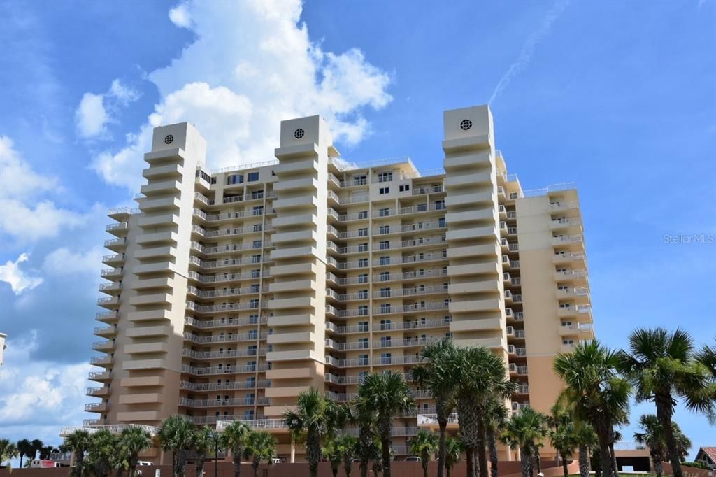 Recently Sold: $699,000 (2 beds, 2 baths, 1489 Square Feet)