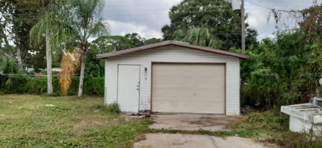 Recently Sold: $42,900 (3 beds, 2 baths, 1232 Square Feet)