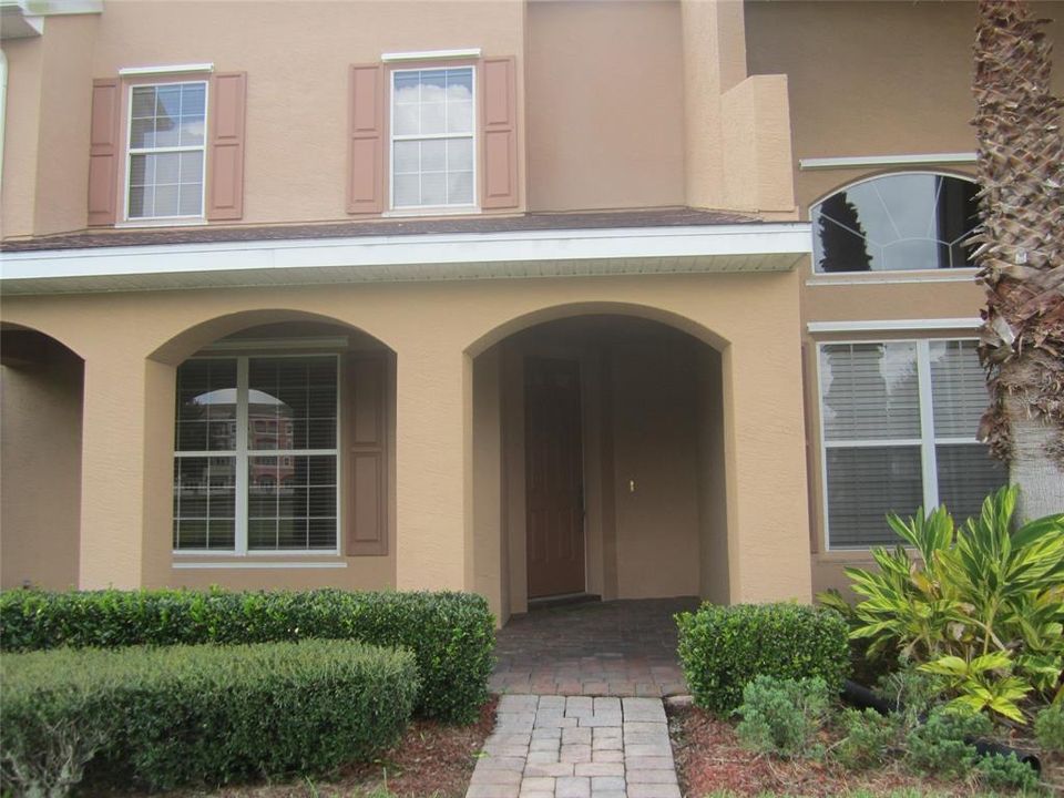 Recently Rented: $1,600 (2 beds, 2 baths, 1464 Square Feet)