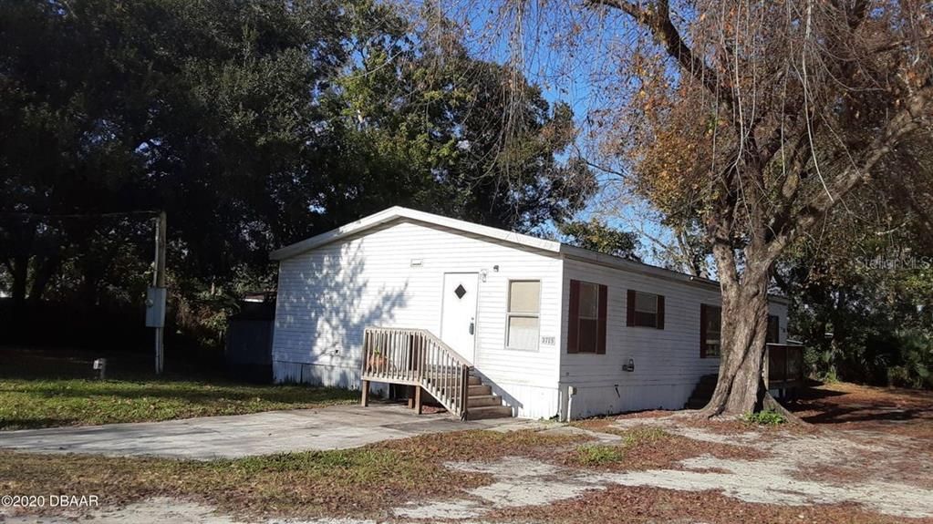 Recently Sold: $135,000 (3 beds, 2 baths, 1296 Square Feet)