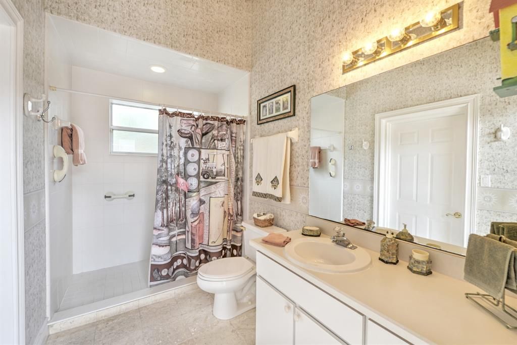 Recently Sold: $1,050,000 (3 beds, 3 baths, 3298 Square Feet)