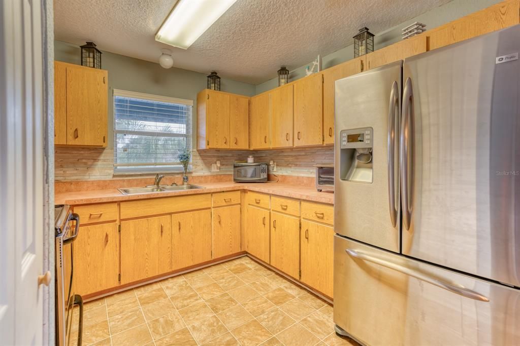 Recently Sold: $159,900 (2 beds, 1 baths, 962 Square Feet)