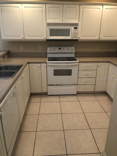Recently Rented: $1,350 (2 beds, 2 baths, 1085 Square Feet)