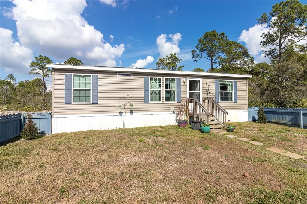 Recently Sold: $270,000 (3 beds, 2 baths, 1040 Square Feet)