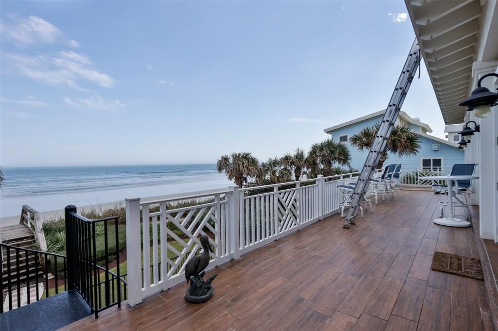 Recently Sold: $3,300,000 (3 beds, 4 baths, 4122 Square Feet)