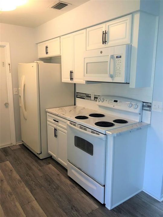 Recently Rented: $1,695 (3 beds, 2 baths, 1200 Square Feet)