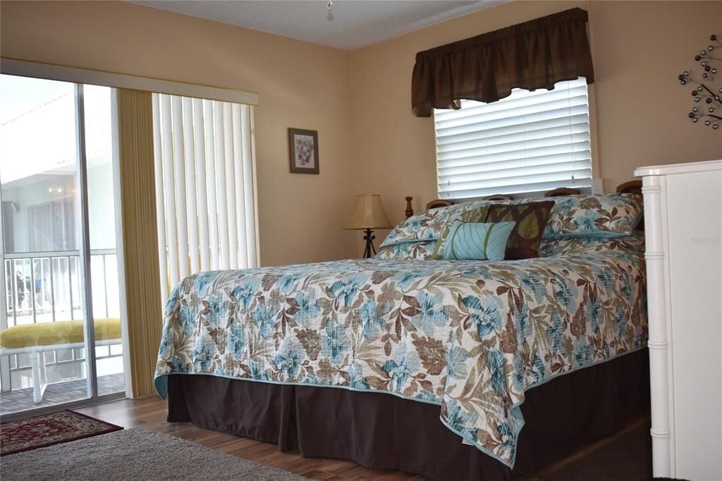 For Rent: $3,200 (2 beds, 2 baths, 1141 Square Feet)