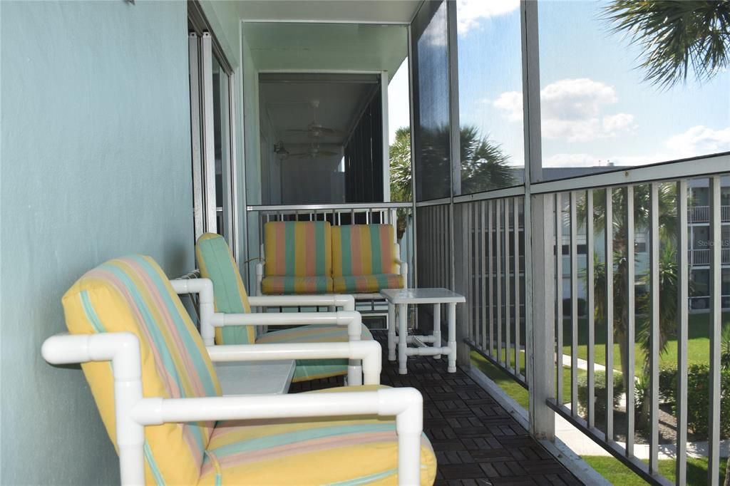For Rent: $3,200 (2 beds, 2 baths, 1141 Square Feet)