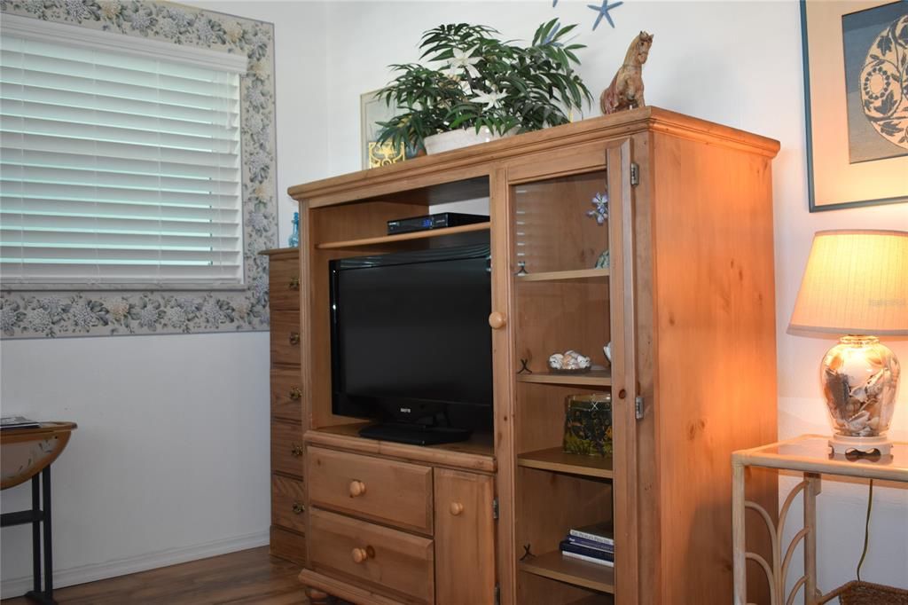 For Rent: $3,200 (2 beds, 2 baths, 1141 Square Feet)
