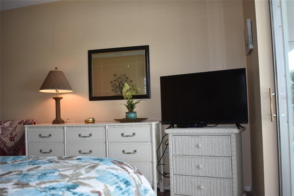 For Rent: $3,200 (2 beds, 2 baths, 1141 Square Feet)