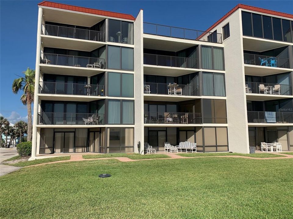 Vendido Recientemente: $570,000 (3 camas, 2 baños, 1526 Pies cuadrados)