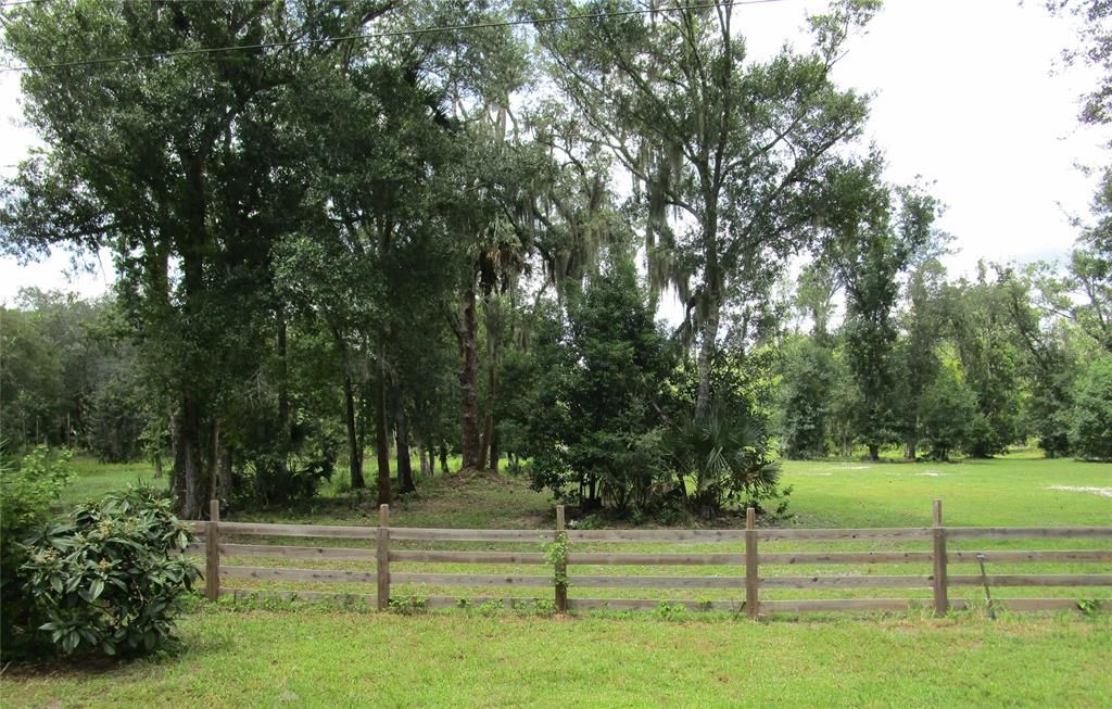 Vendido Recientemente: $150,000 (5.00 acres)