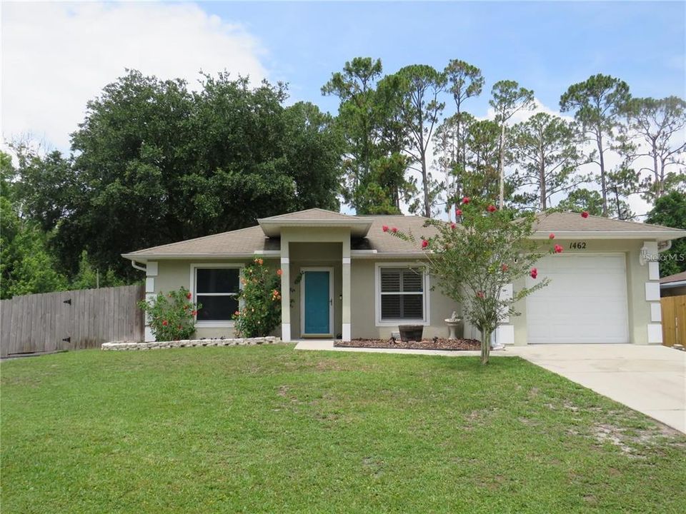 Recently Sold: $225,000 (3 beds, 2 baths, 1106 Square Feet)