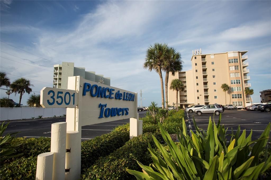 Recently Sold: $325,000 (2 beds, 2 baths, 1060 Square Feet)