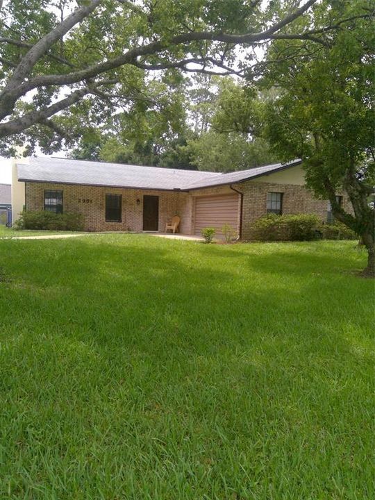 Recently Rented: $1,800 (3 beds, 2 baths, 1500 Square Feet)