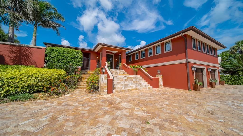 Recently Sold: $4,100,000 (5 beds, 5 baths, 7439 Square Feet)